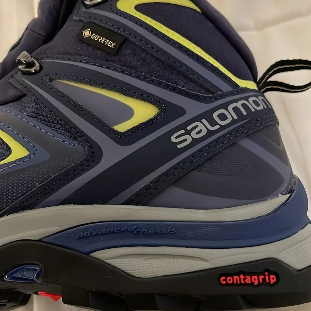Salomon Womens Ultra Goretex high top never used but no tag. Lightweight shoe - Picture 8 of 9